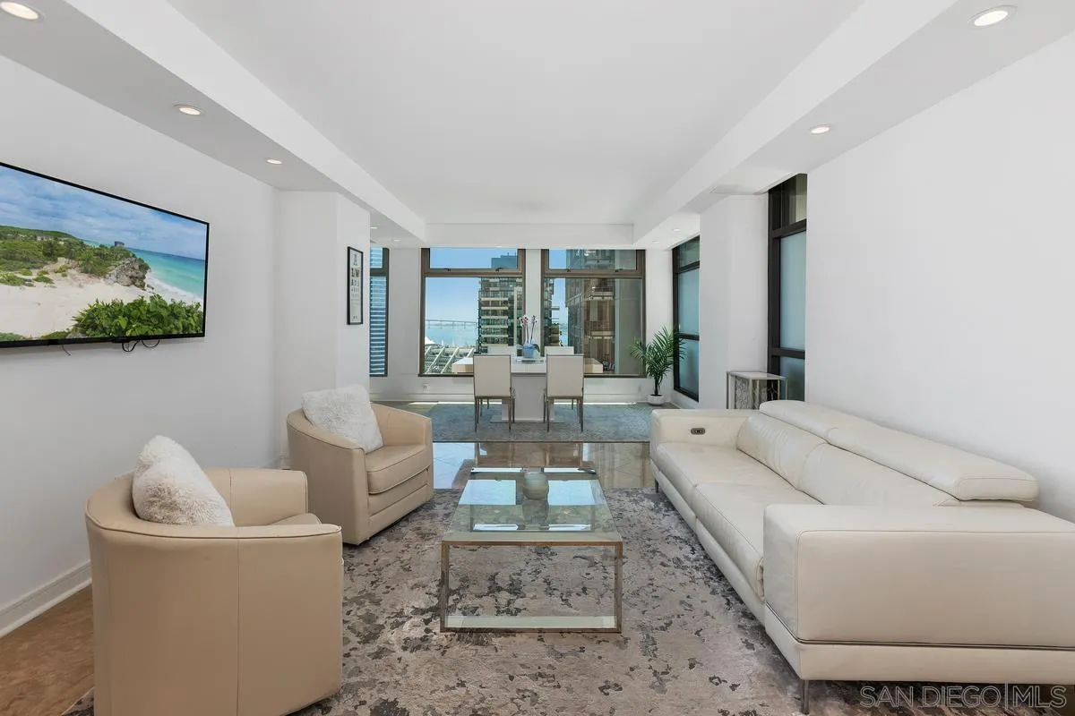 645 Front St Unit 2004