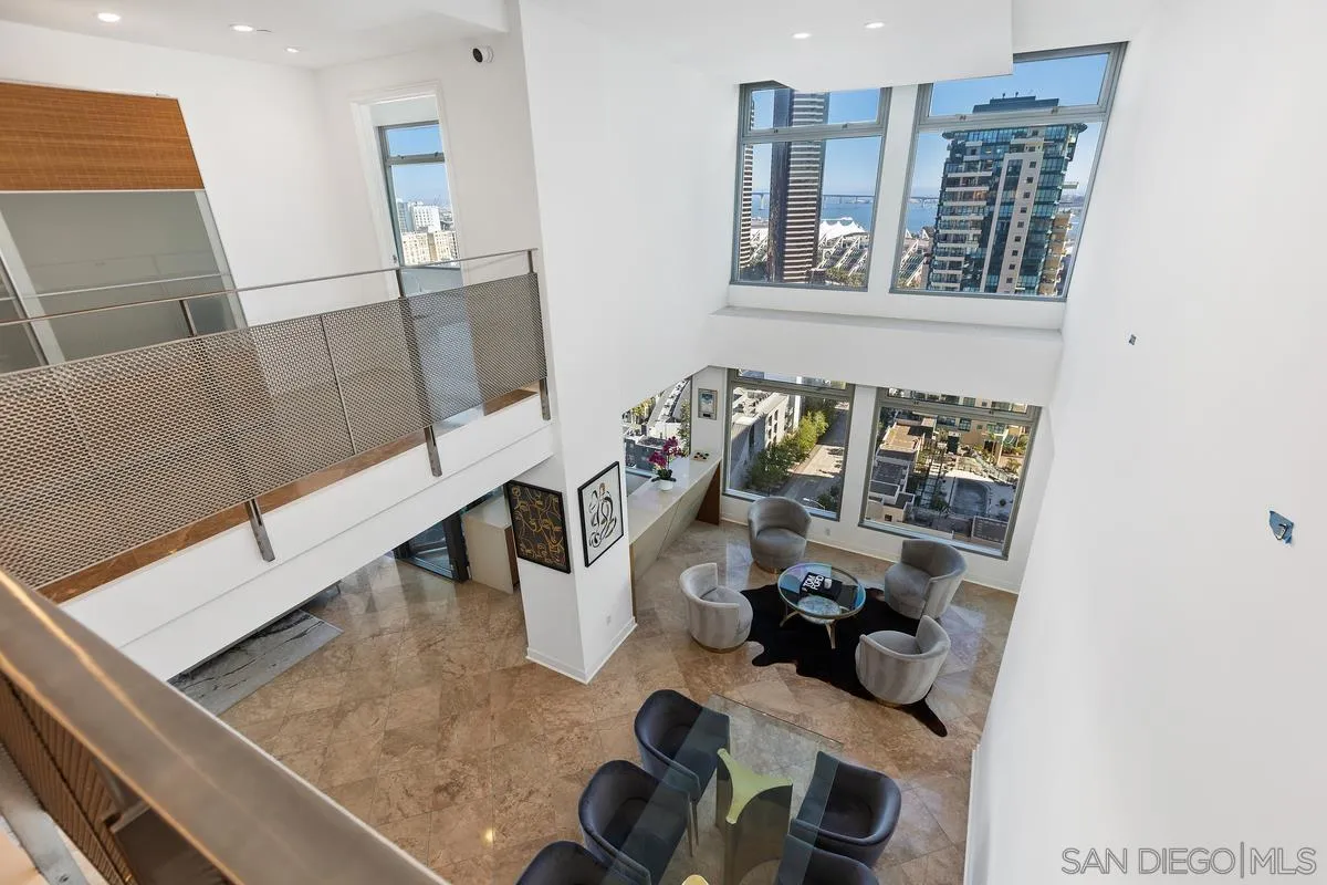 645 Front St Unit 2004