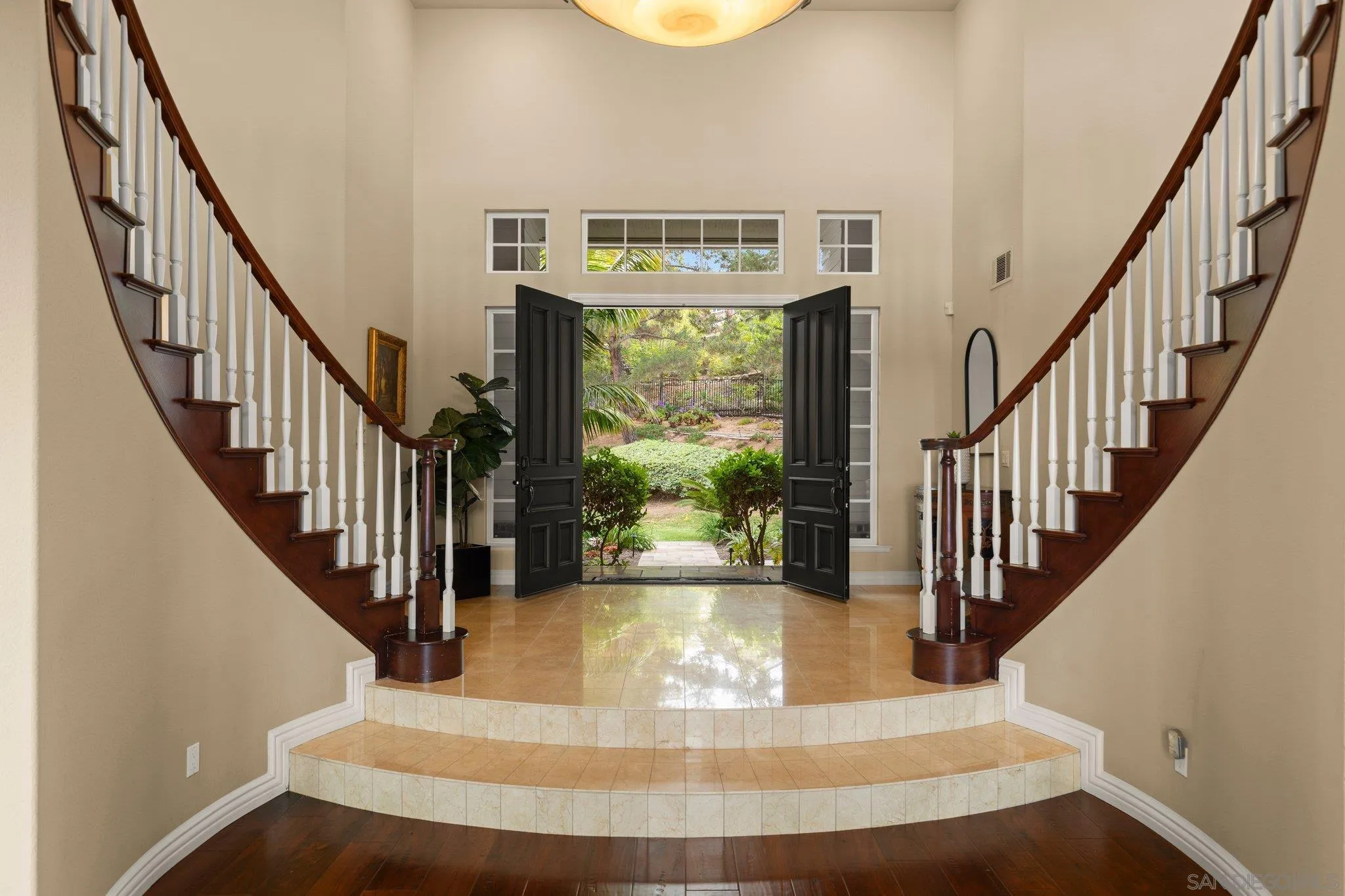 521 Latigo Row