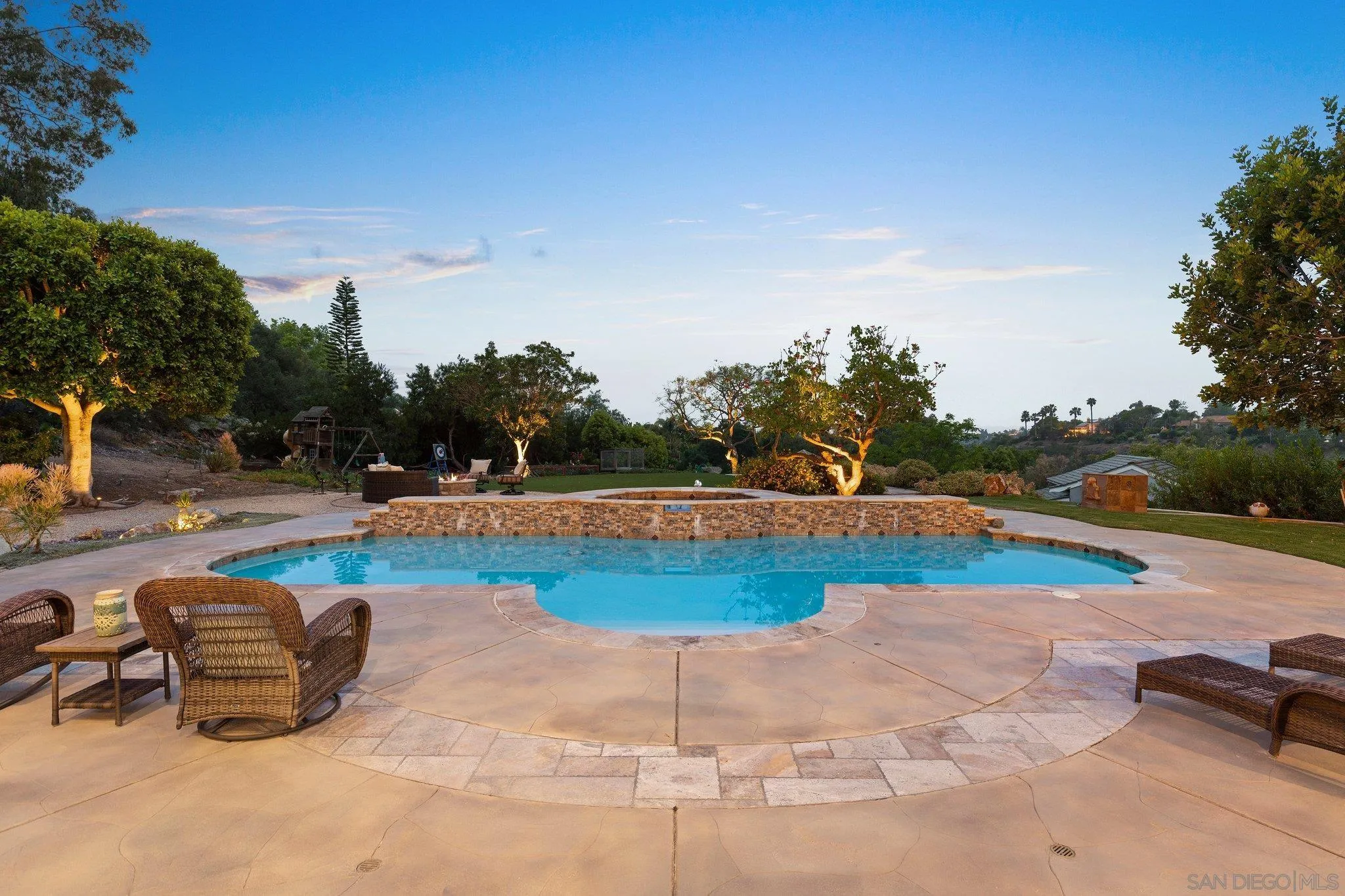 521 Latigo Row