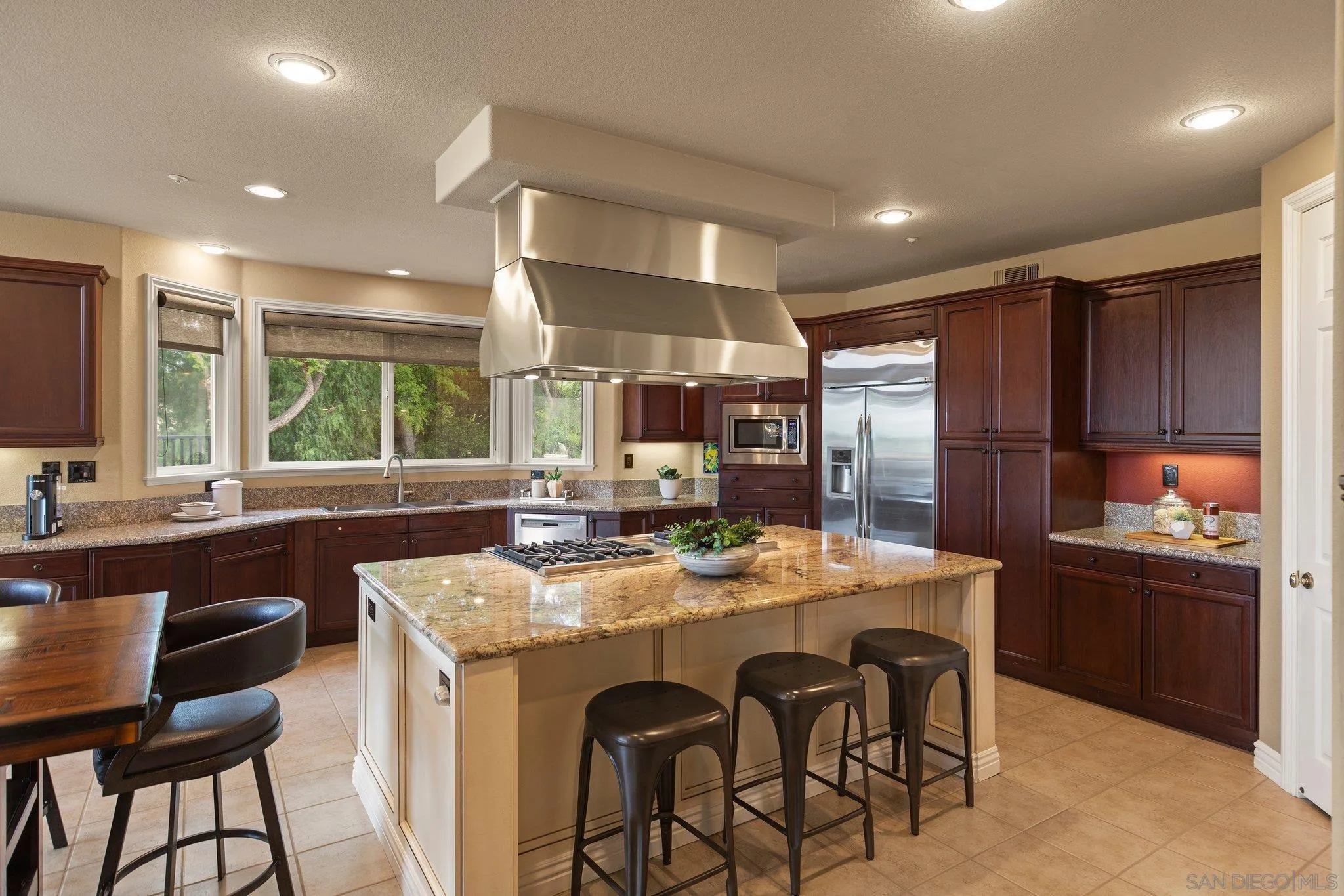 521 Latigo Row