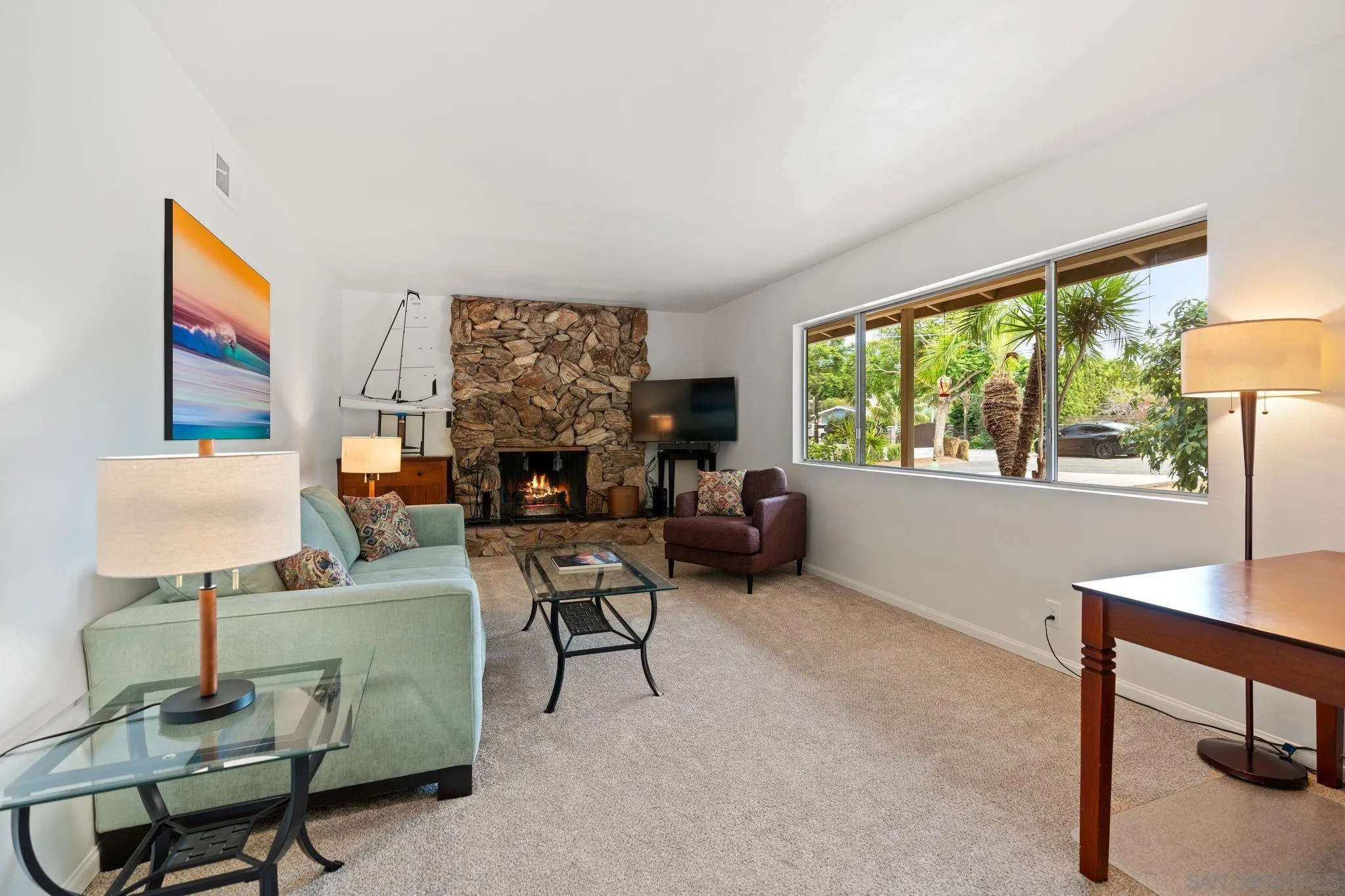 410 E Glaucus
