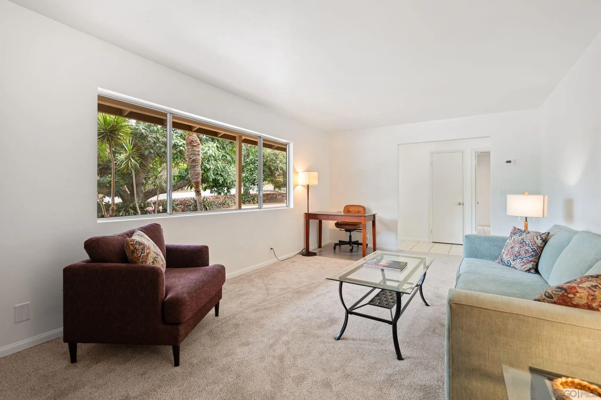410 E Glaucus