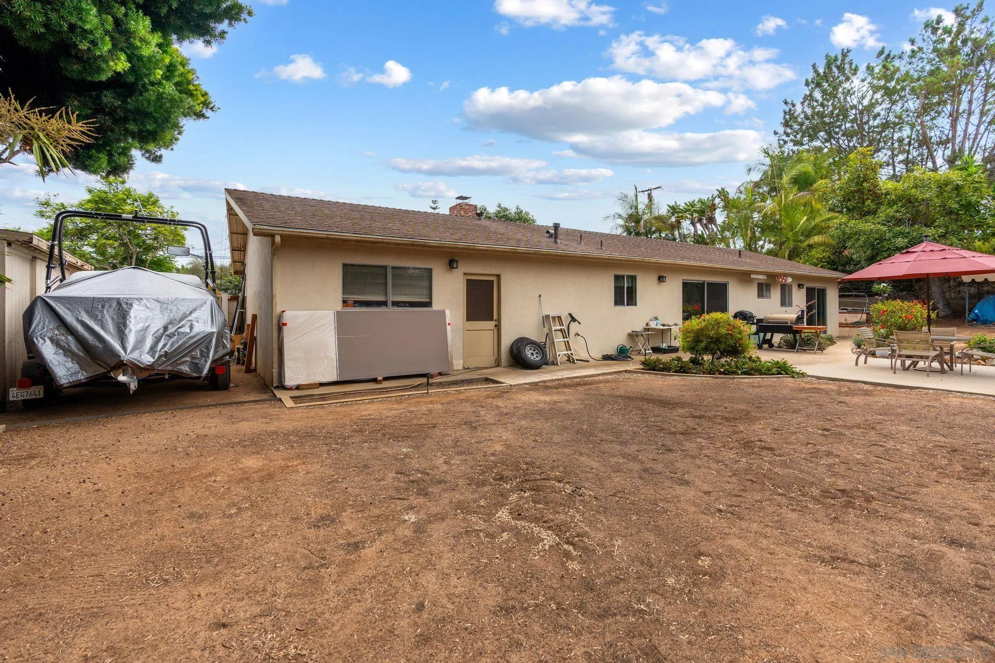 410 E Glaucus