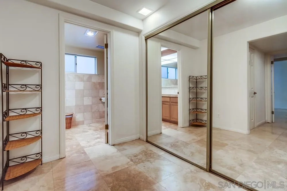 1145 La Jolla Rancho Road, La Jolla