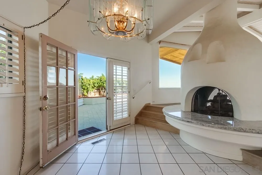 1145 La Jolla Rancho Road, La Jolla