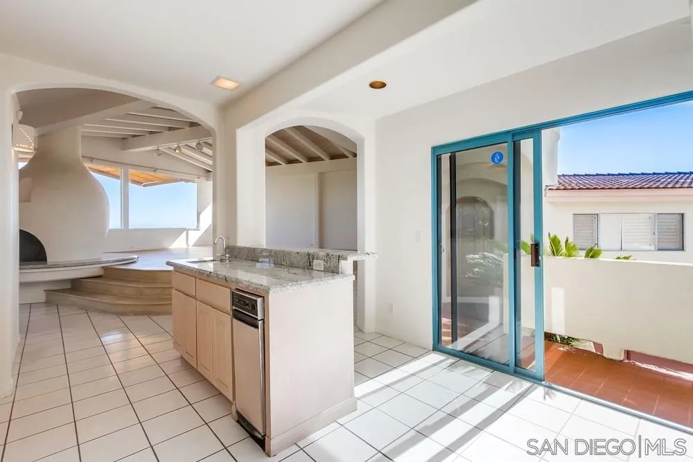 1145 La Jolla Rancho Road, La Jolla