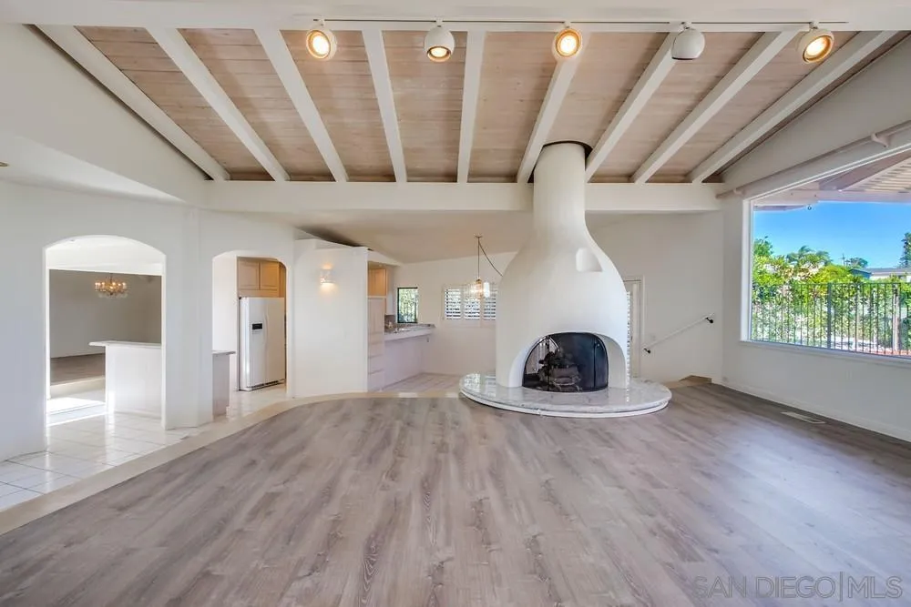 1145 La Jolla Rancho Road, La Jolla