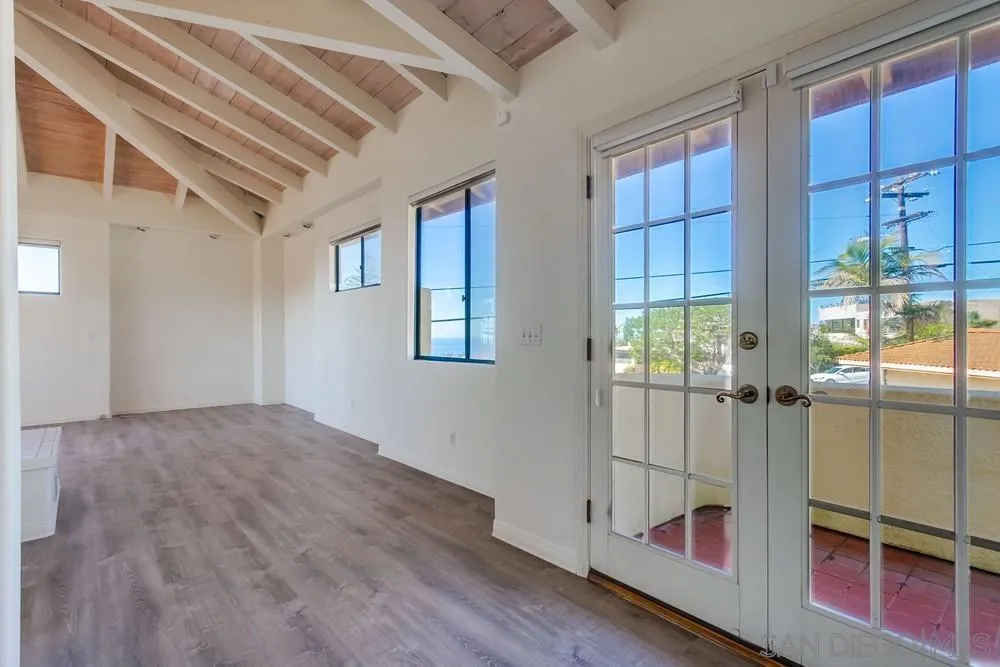 1145 La Jolla Rancho Road, La Jolla