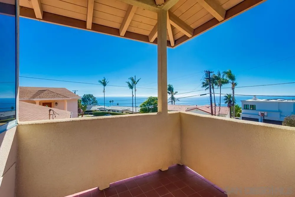 1145 La Jolla Rancho Road, La Jolla