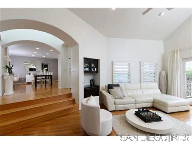 7335 Draper Avenue, La Jolla