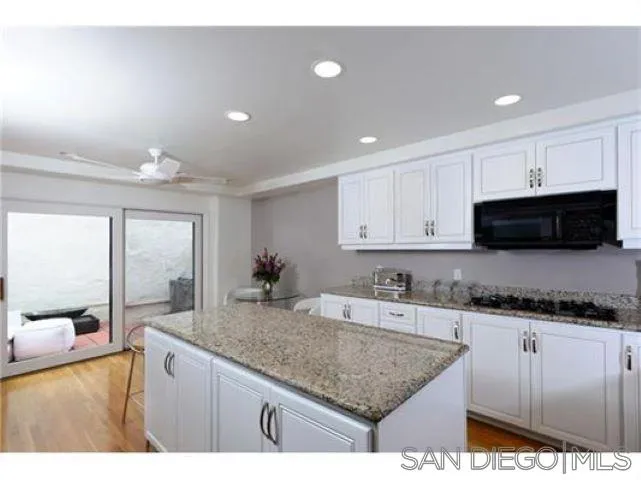 7335 Draper Avenue, La Jolla