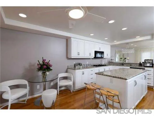 7335 Draper Avenue, La Jolla