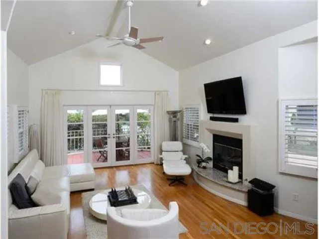 7335 Draper Avenue, La Jolla