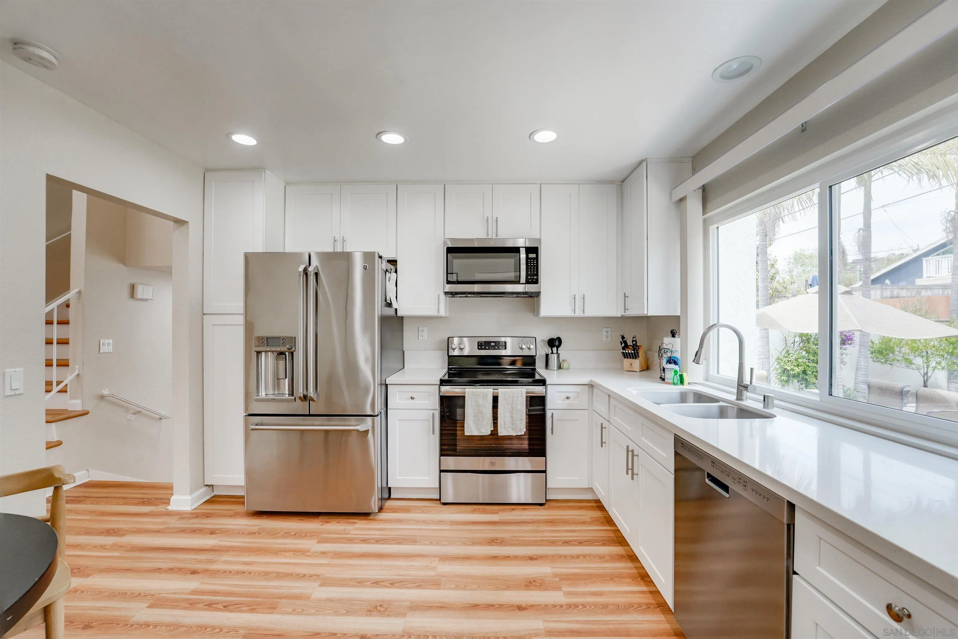 8229 El Paseo Grande