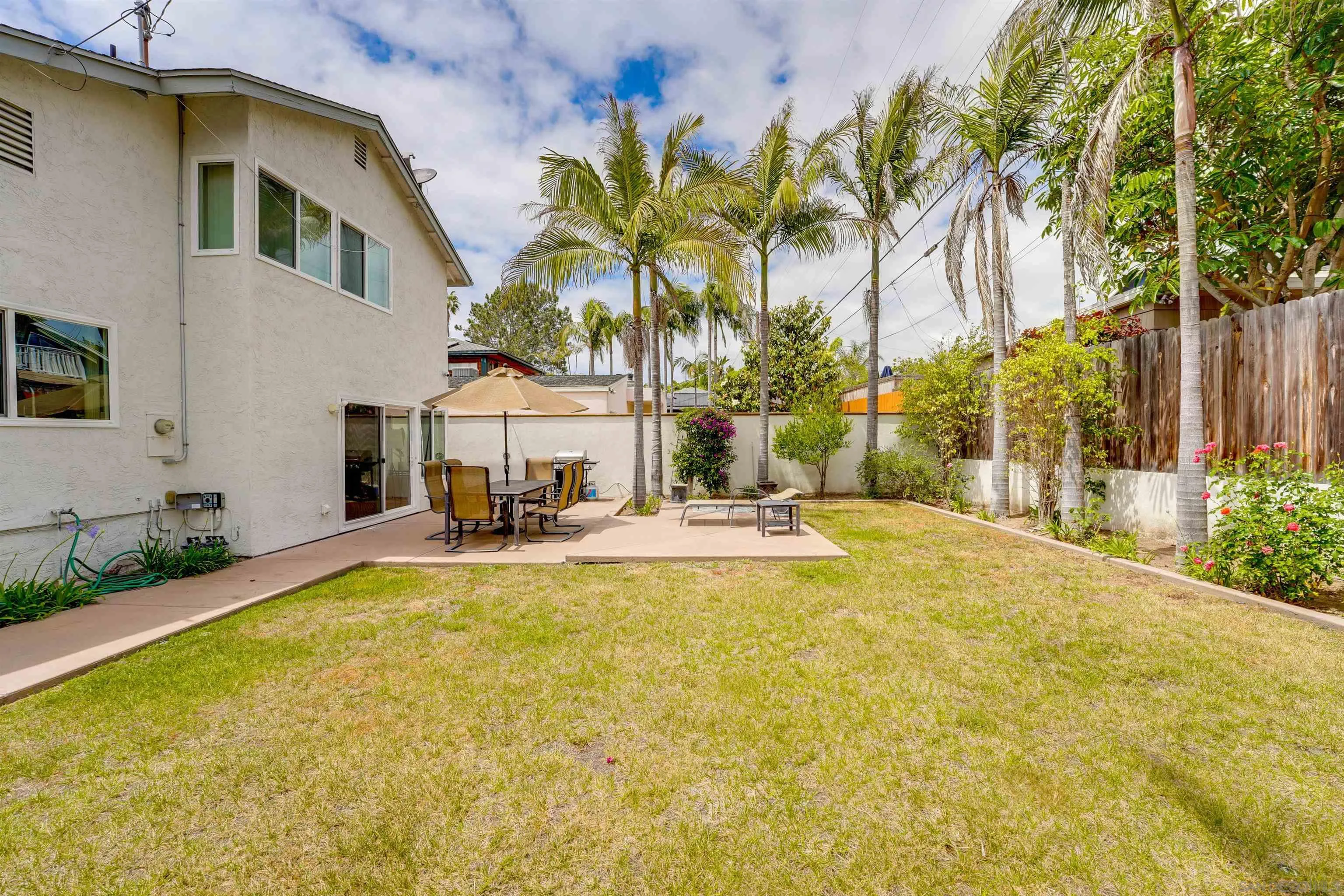 8229 El Paseo Grande