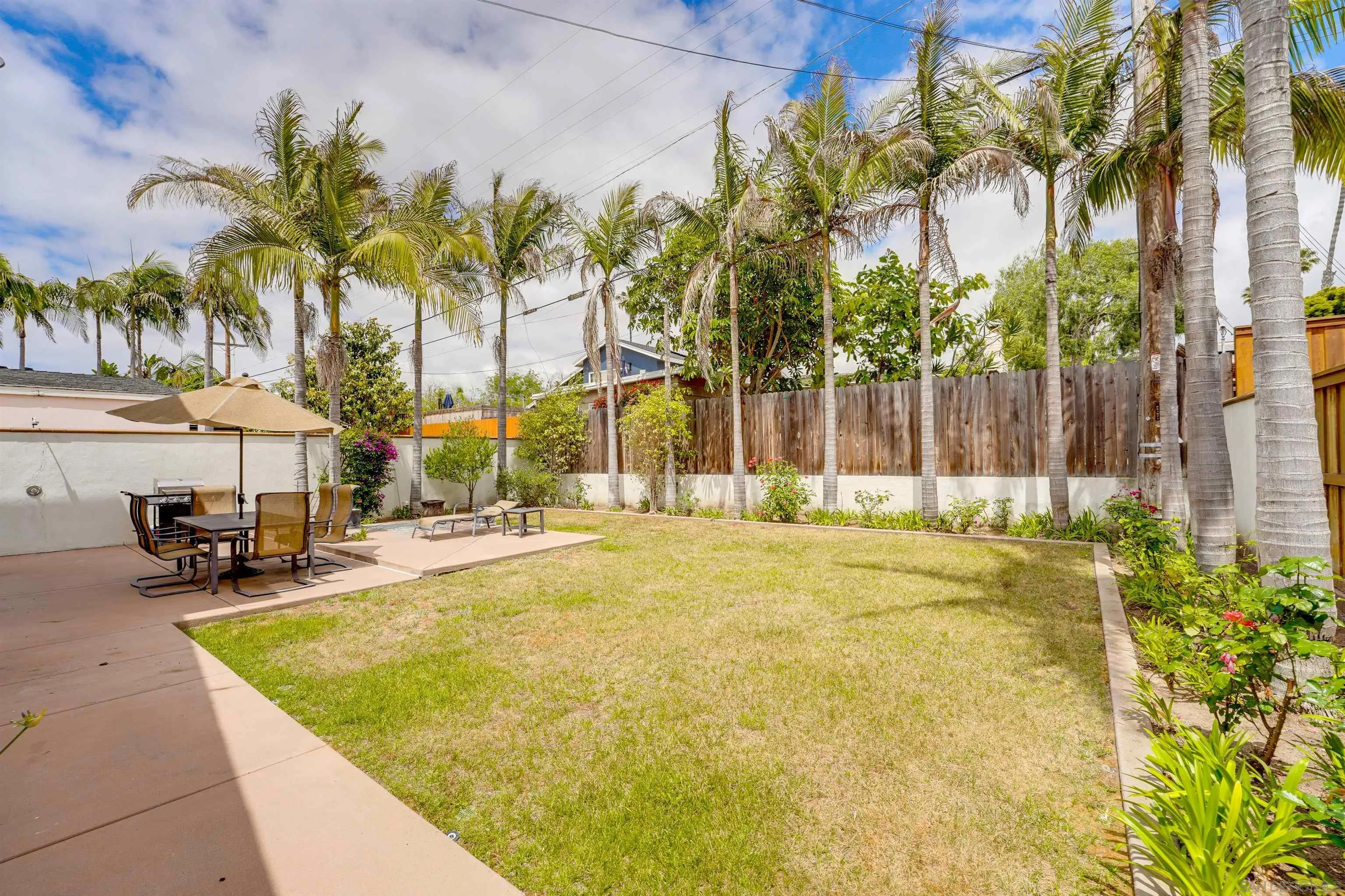 8229 El Paseo Grande