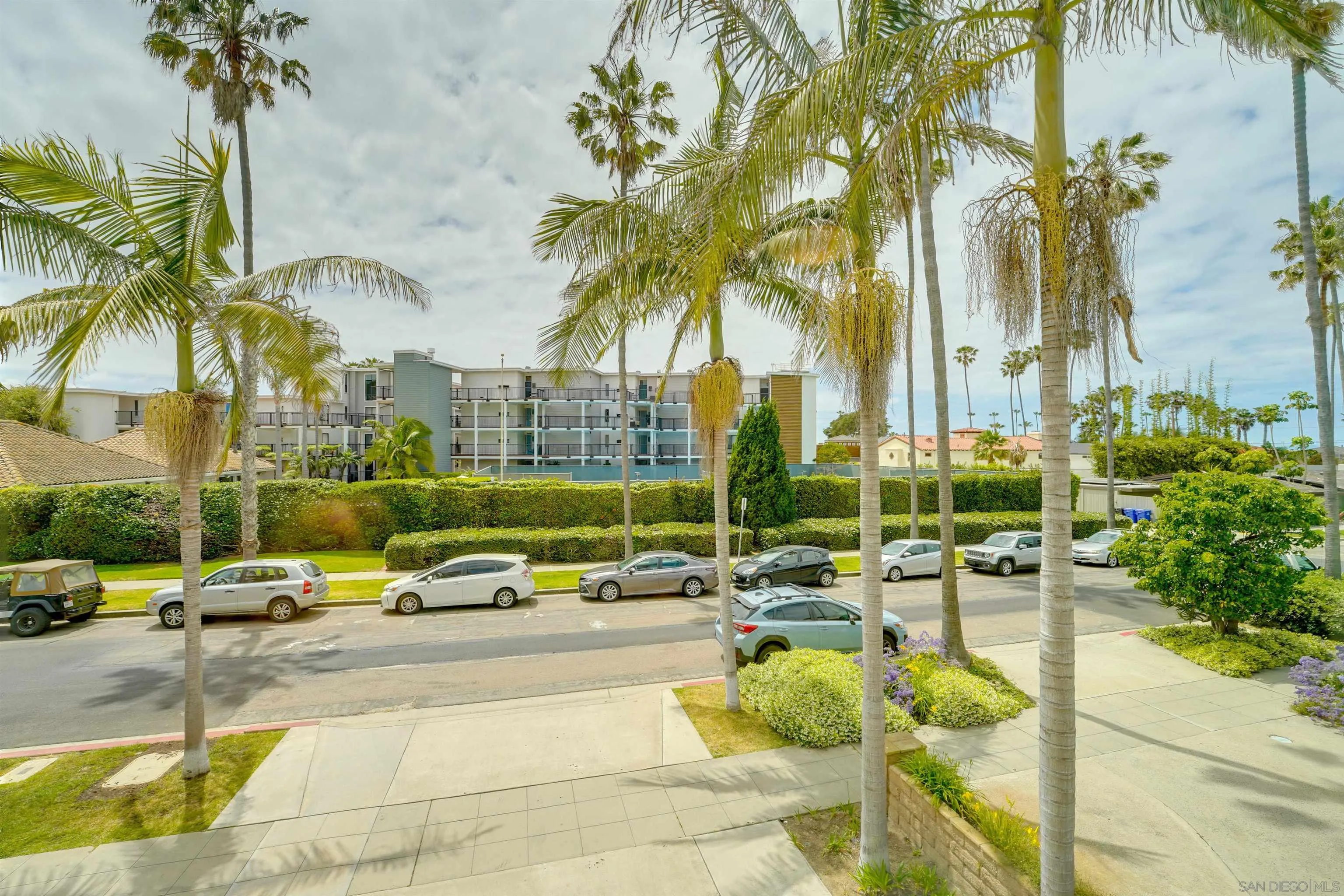 8229 El Paseo Grande