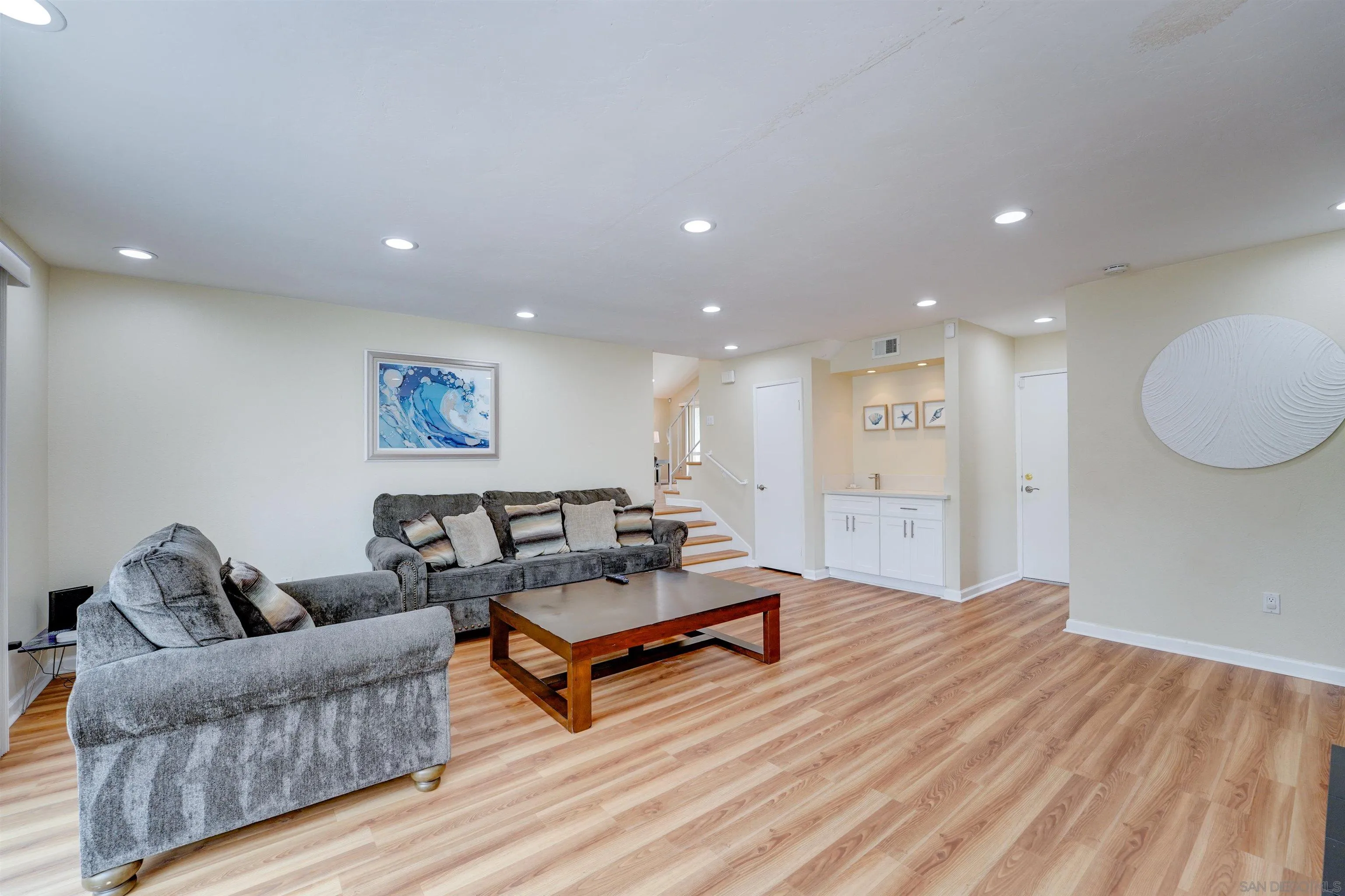 8229 El Paseo Grande