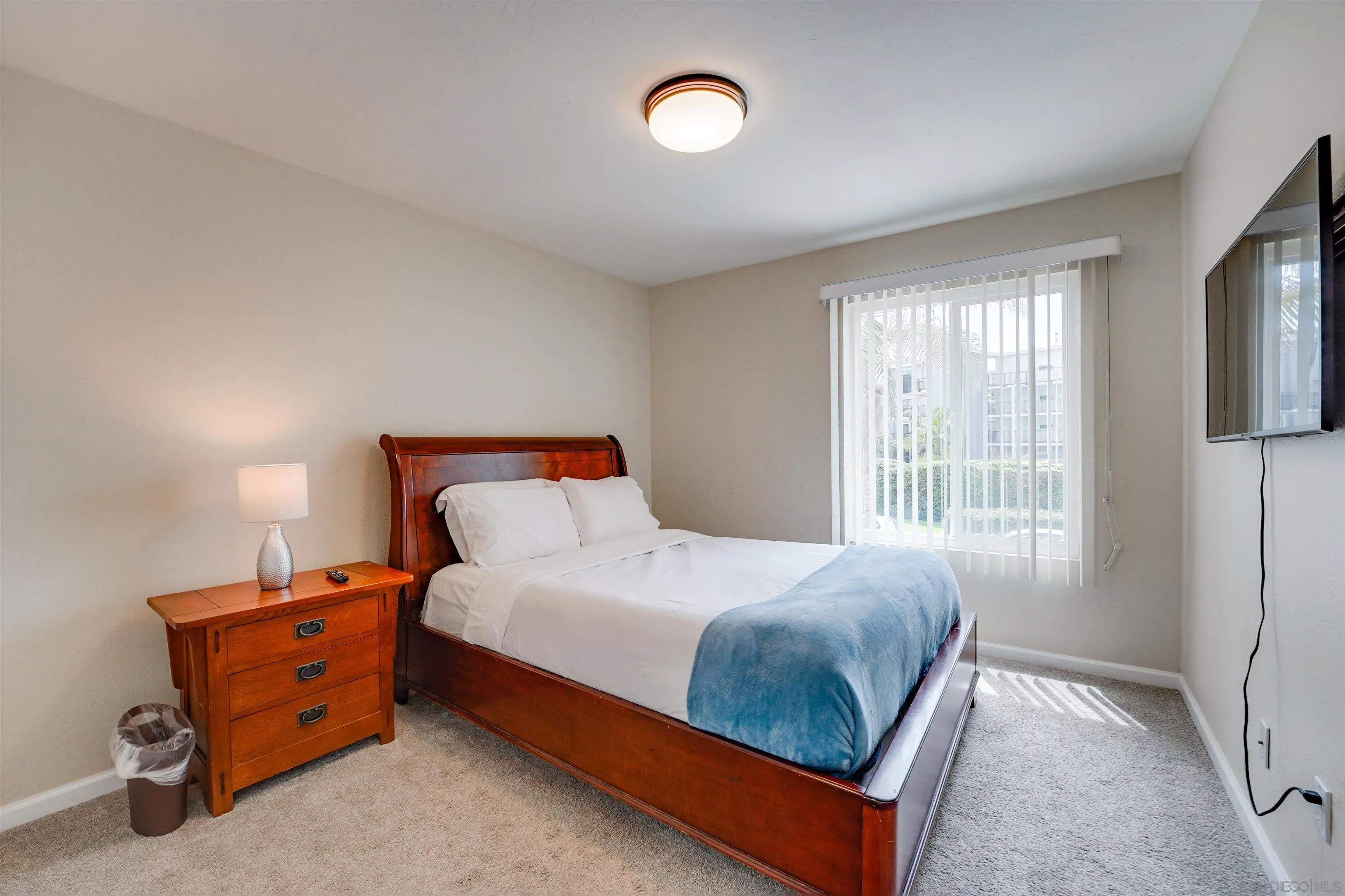 8229 El Paseo Grande