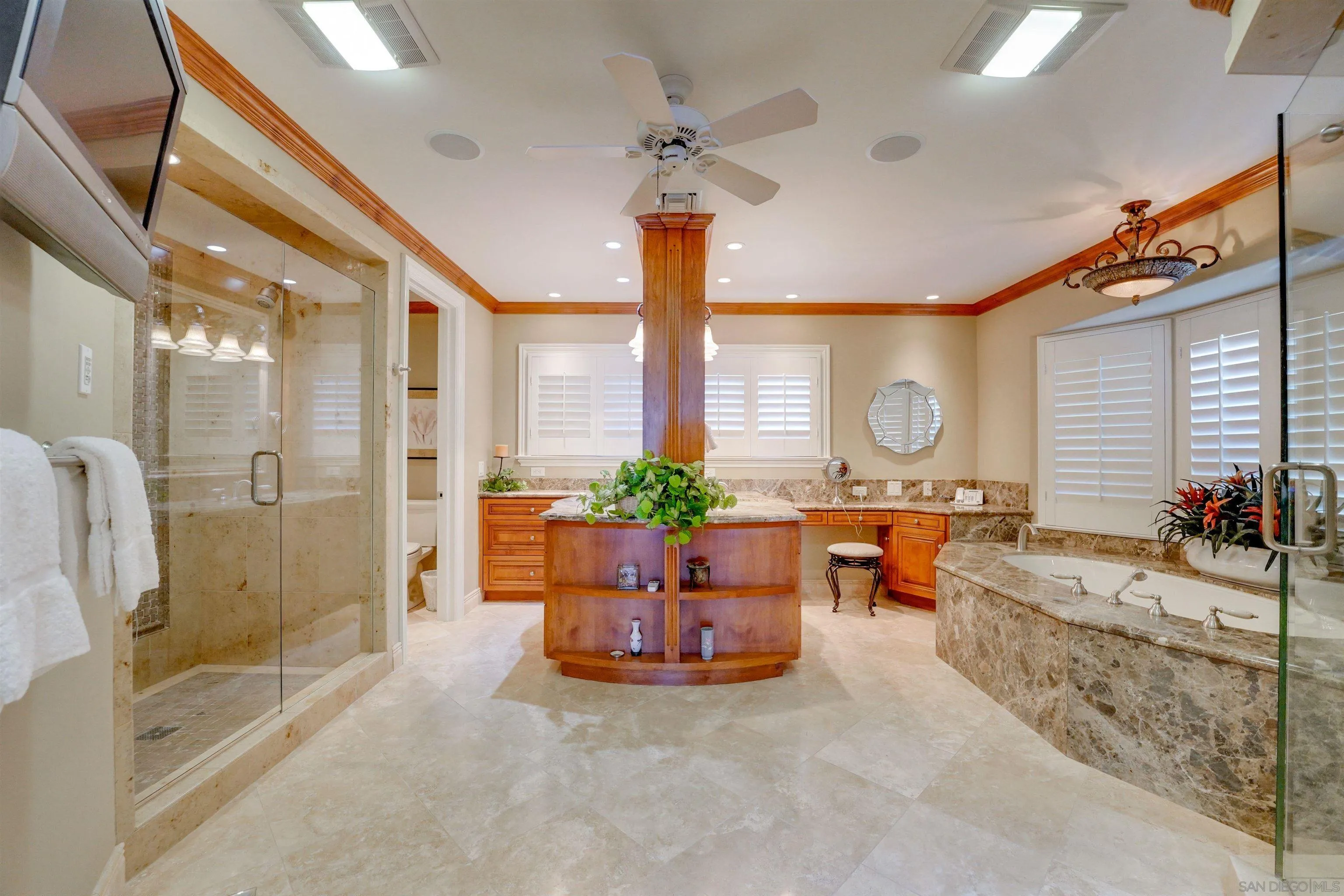 6010 Camino De La Costa