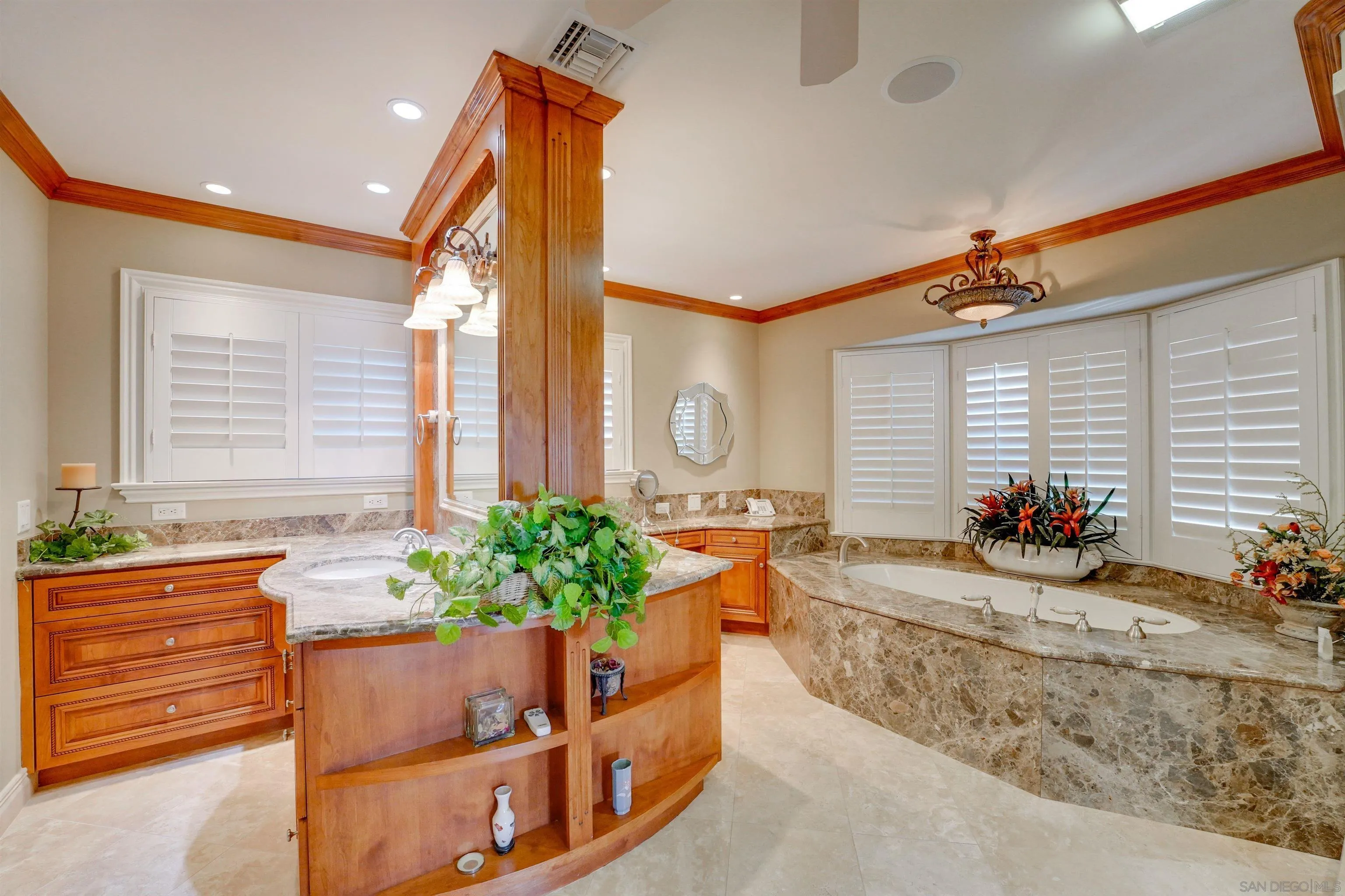 6010 Camino De La Costa