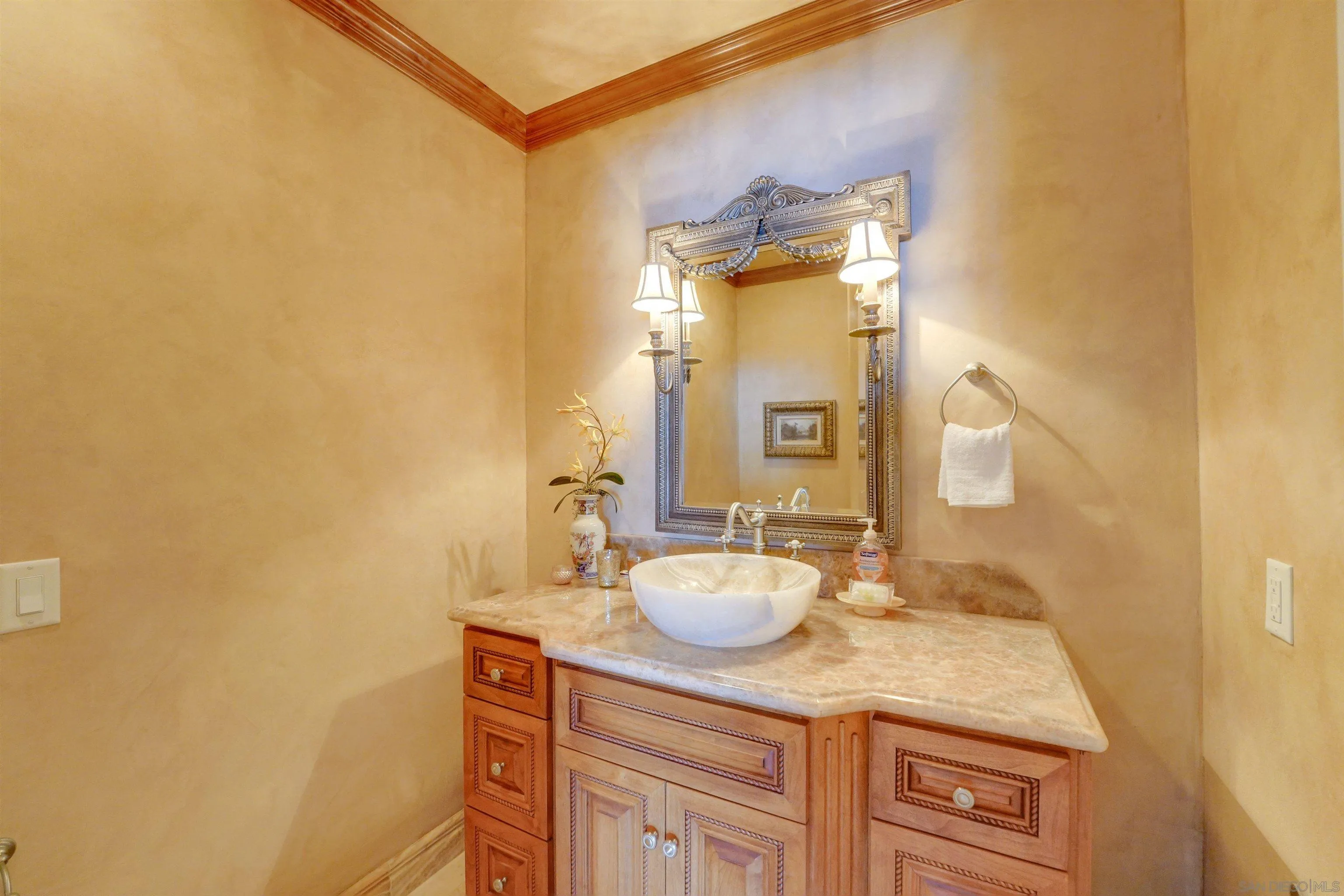 6010 Camino De La Costa