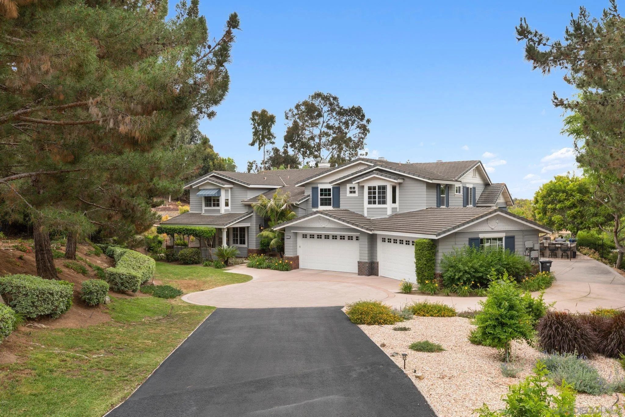 521 Latigo Row