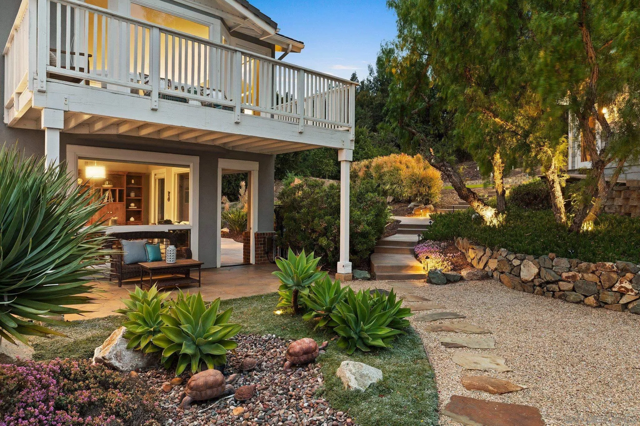521 Latigo Row