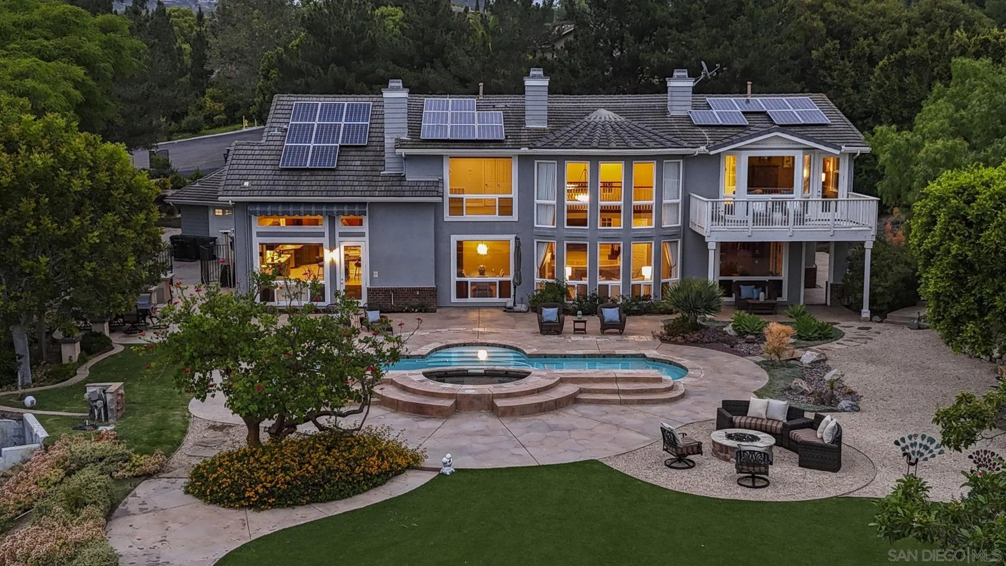 521 Latigo Row