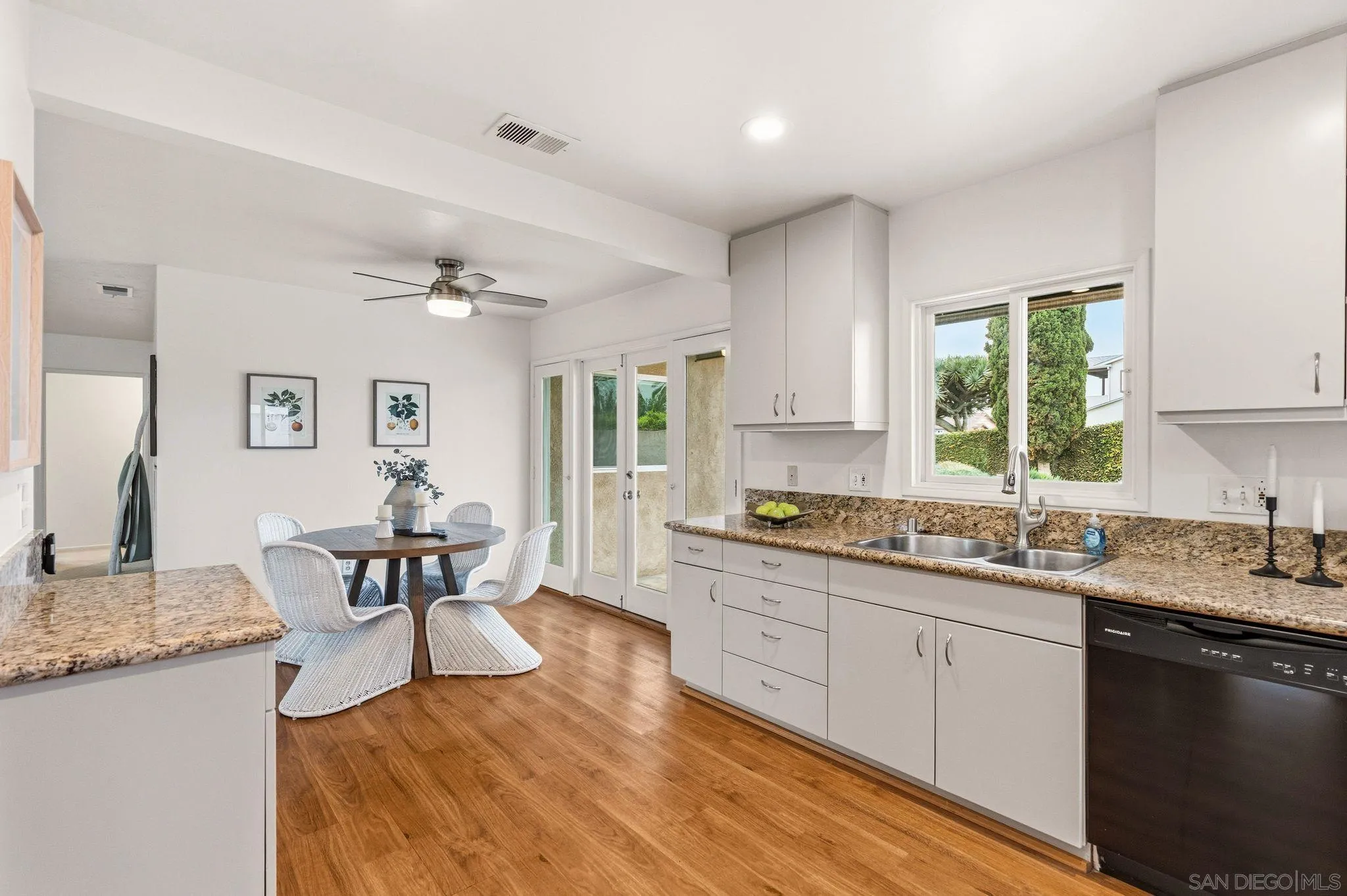 2604 Grandview Street