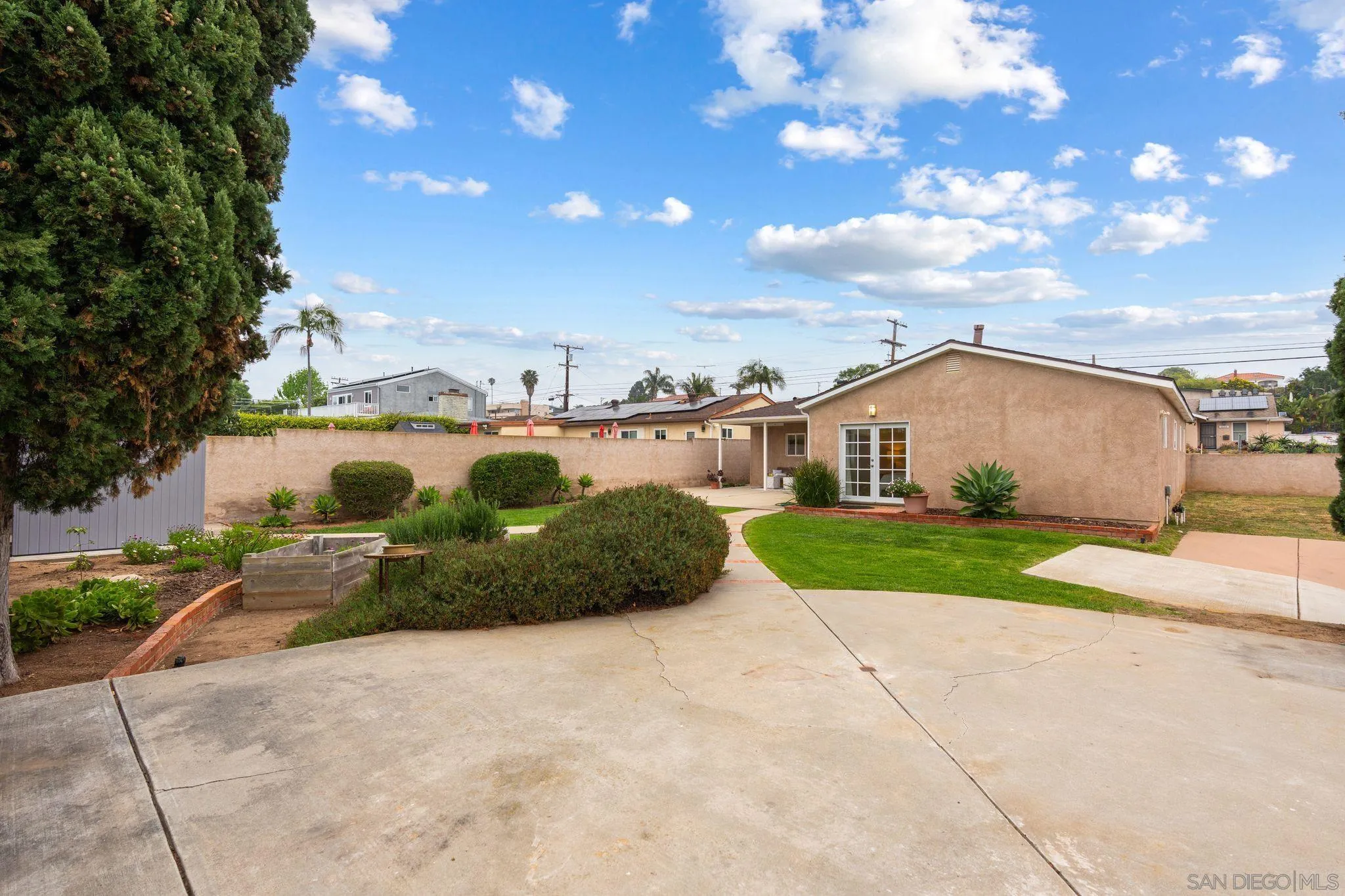 2604 Grandview Street