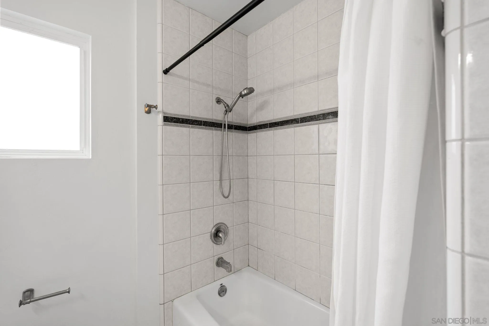 2604 Grandview Street