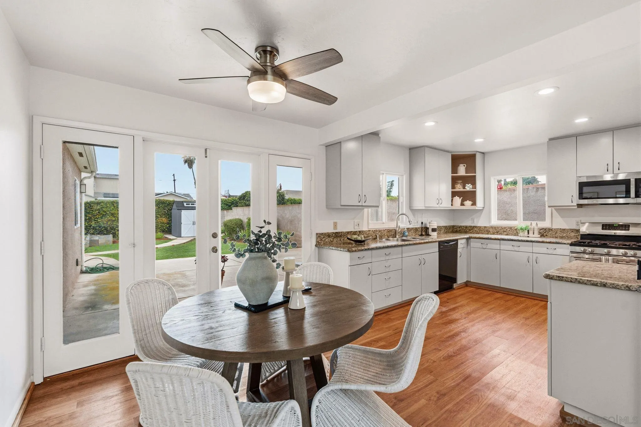 2604 Grandview Street