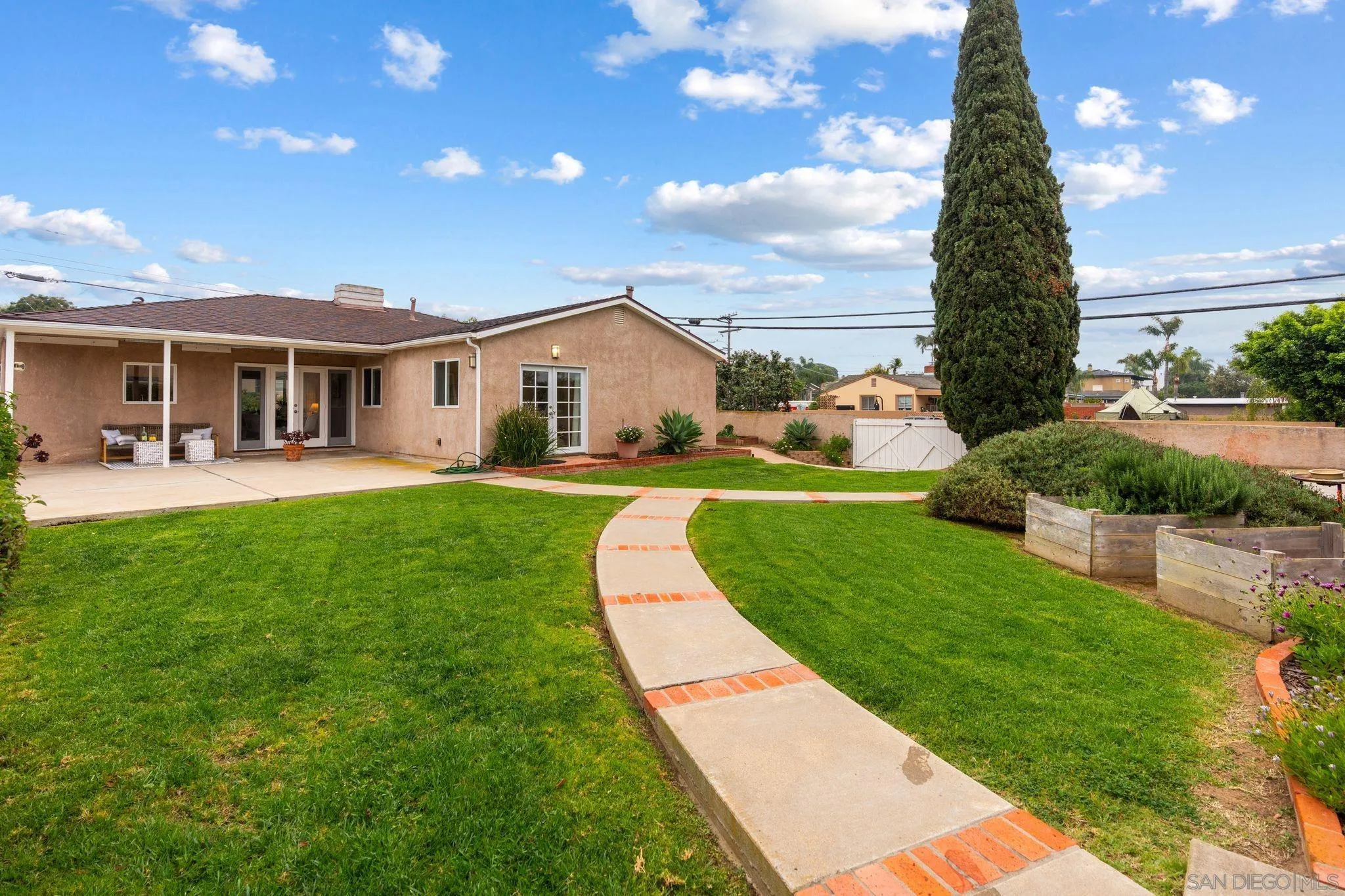 2604 Grandview Street