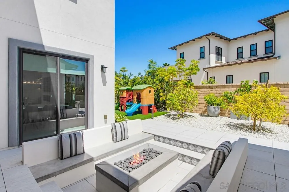 6136 Seafaring Way