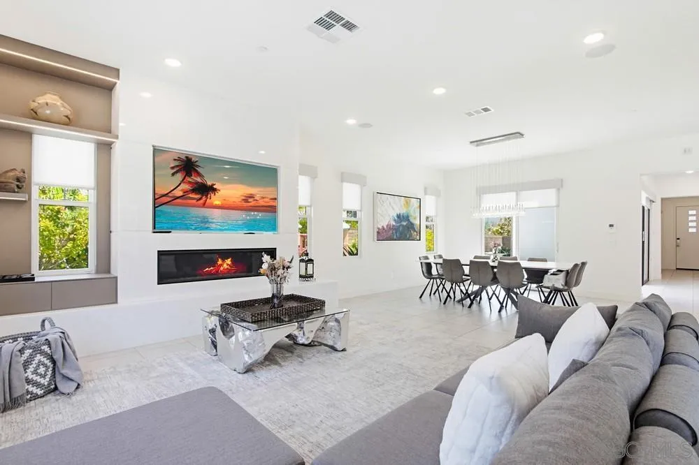6136 Seafaring Way