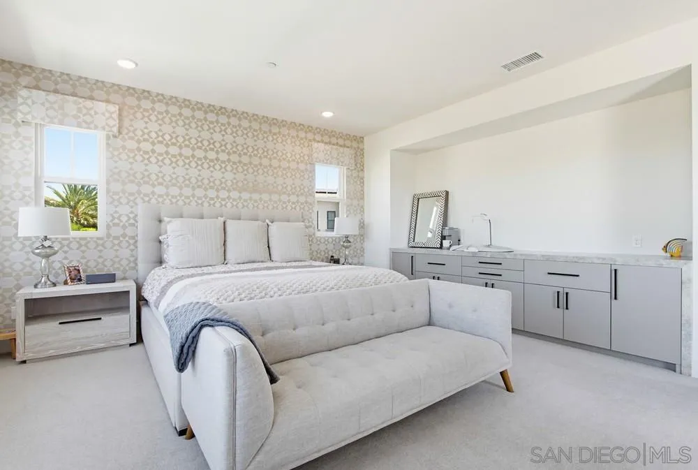 6136 Seafaring Way