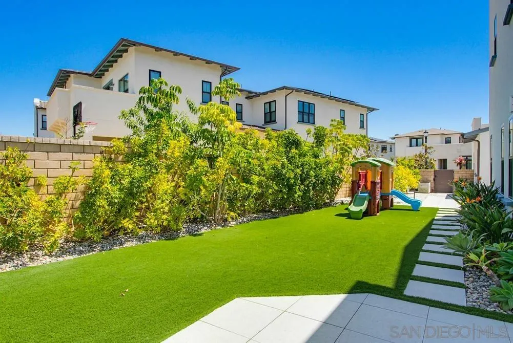6136 Seafaring Way