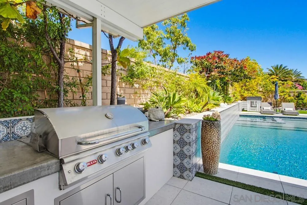 6136 Seafaring Way