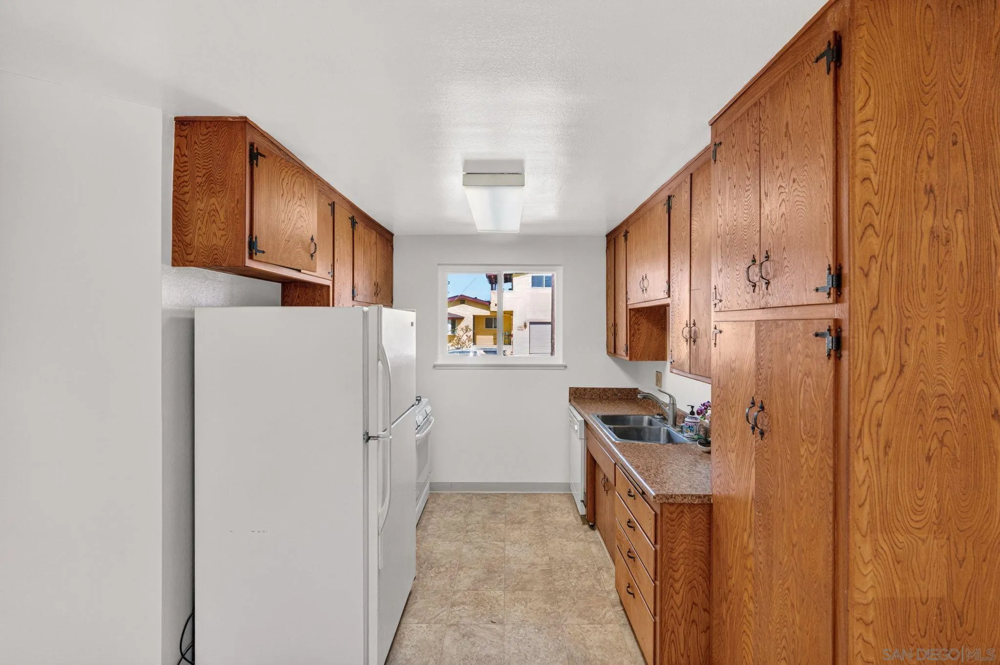 3801 Tiara Street