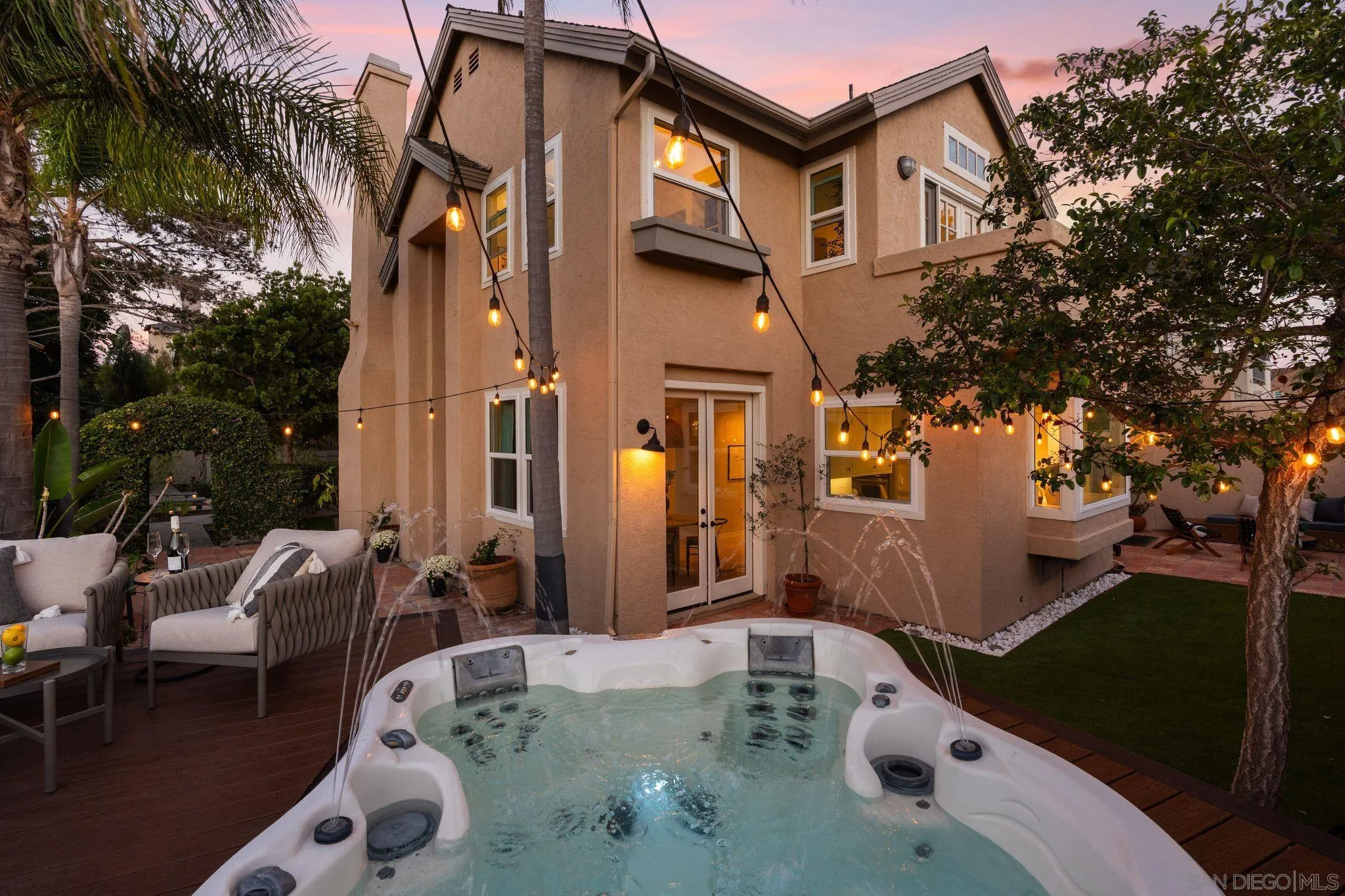 3152 Levante St
