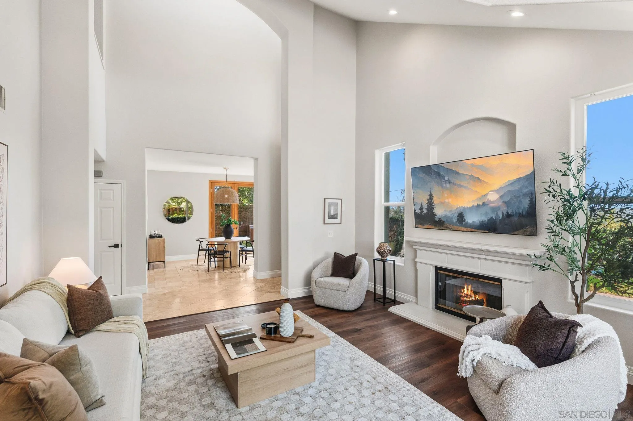 3152 Levante St