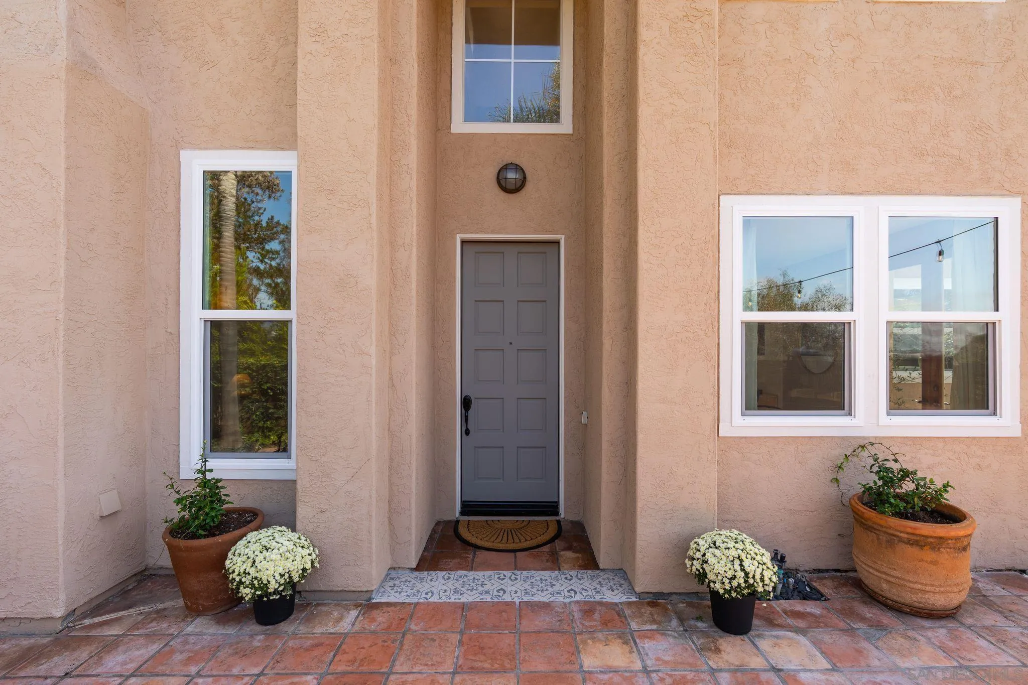 3152 Levante St