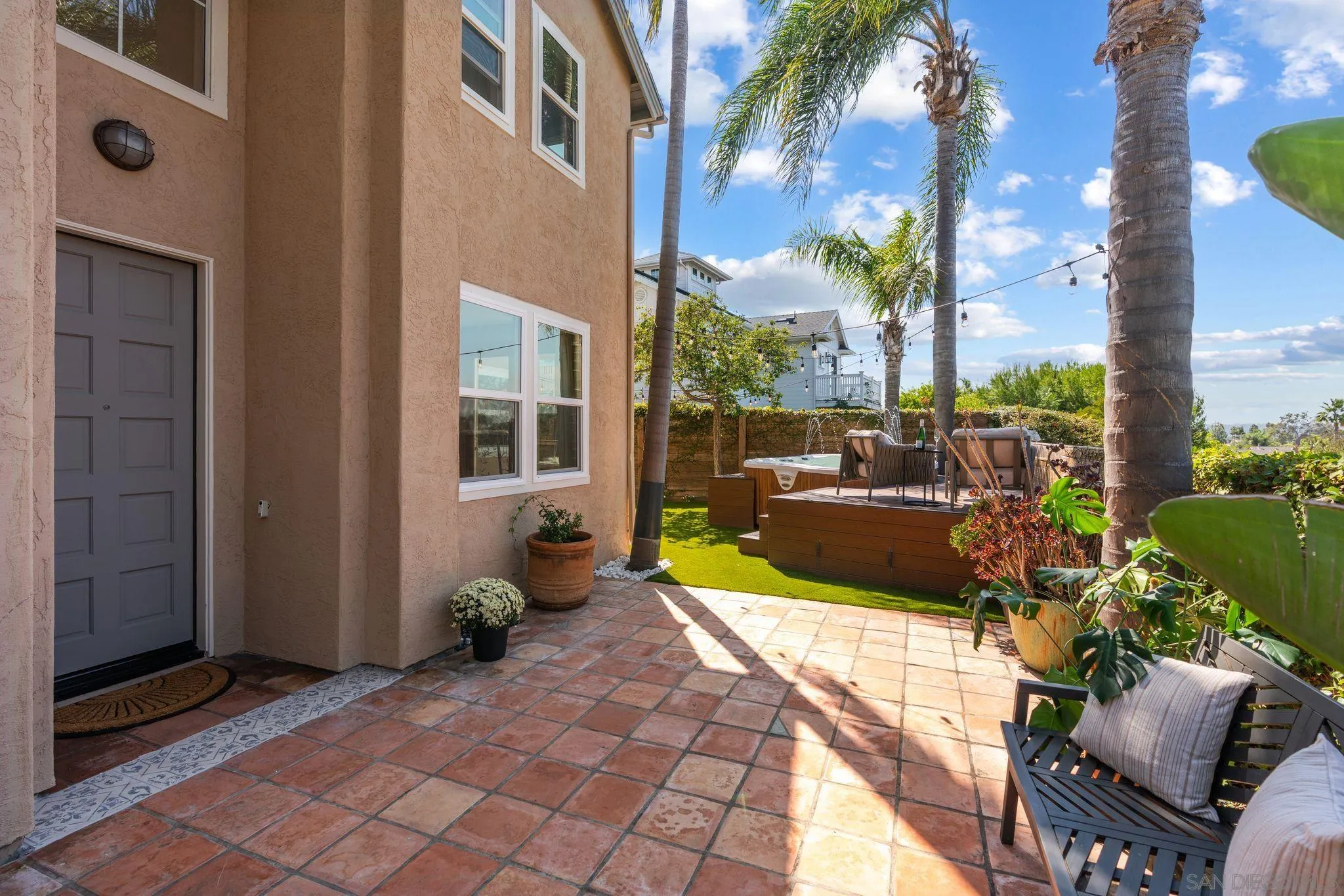 3152 Levante St