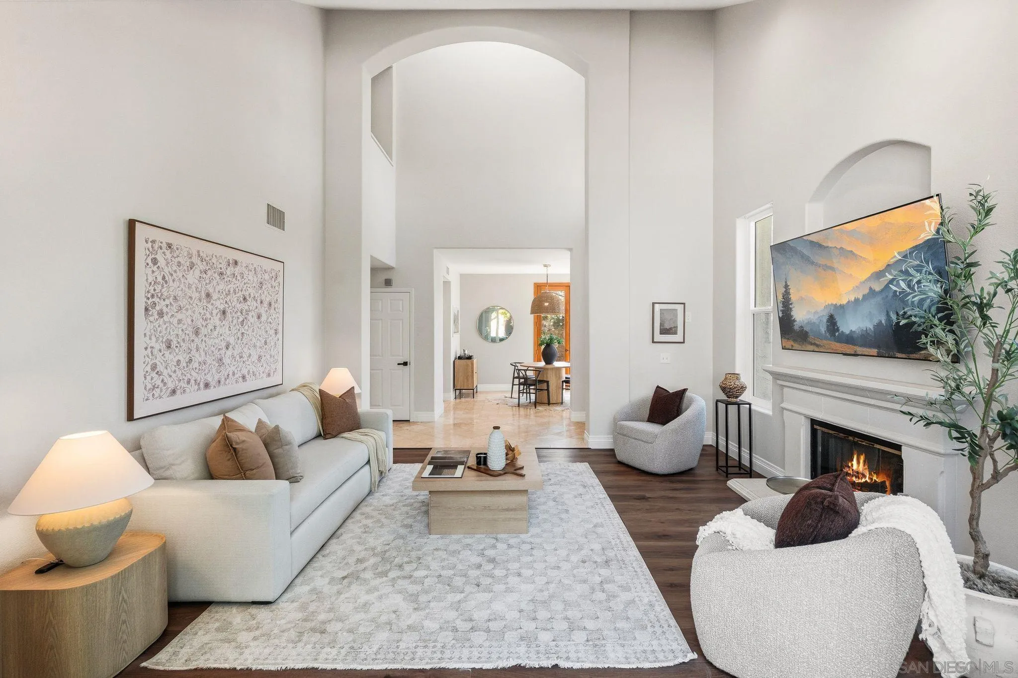3152 Levante St