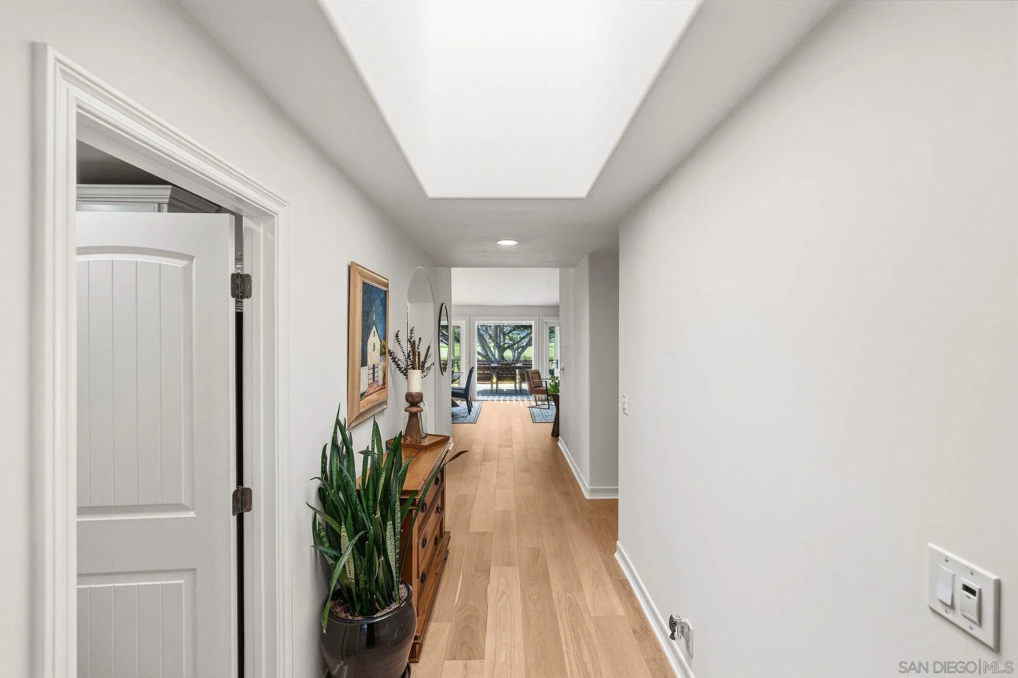 3805 Avenida Feliz