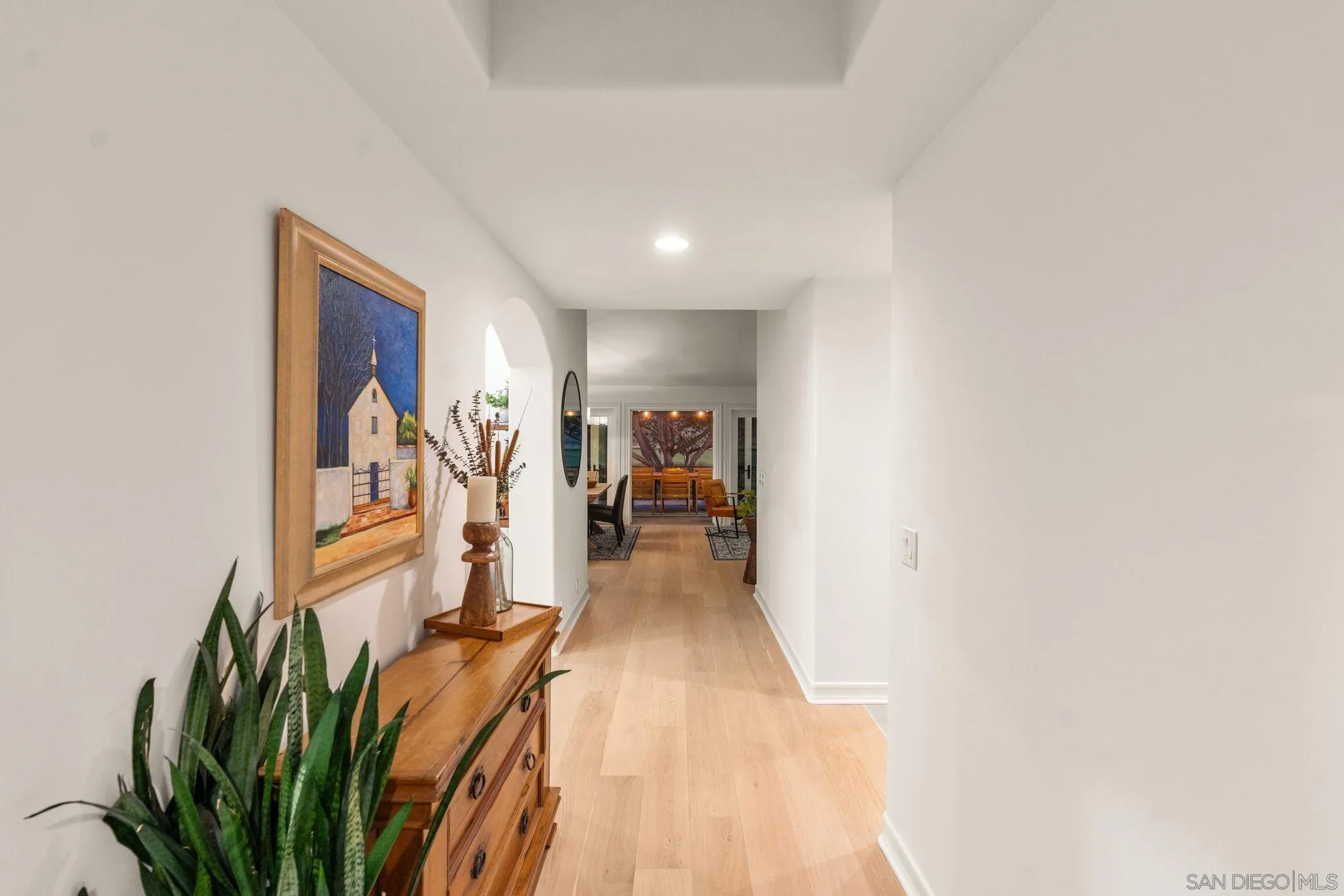 3805 Avenida Feliz