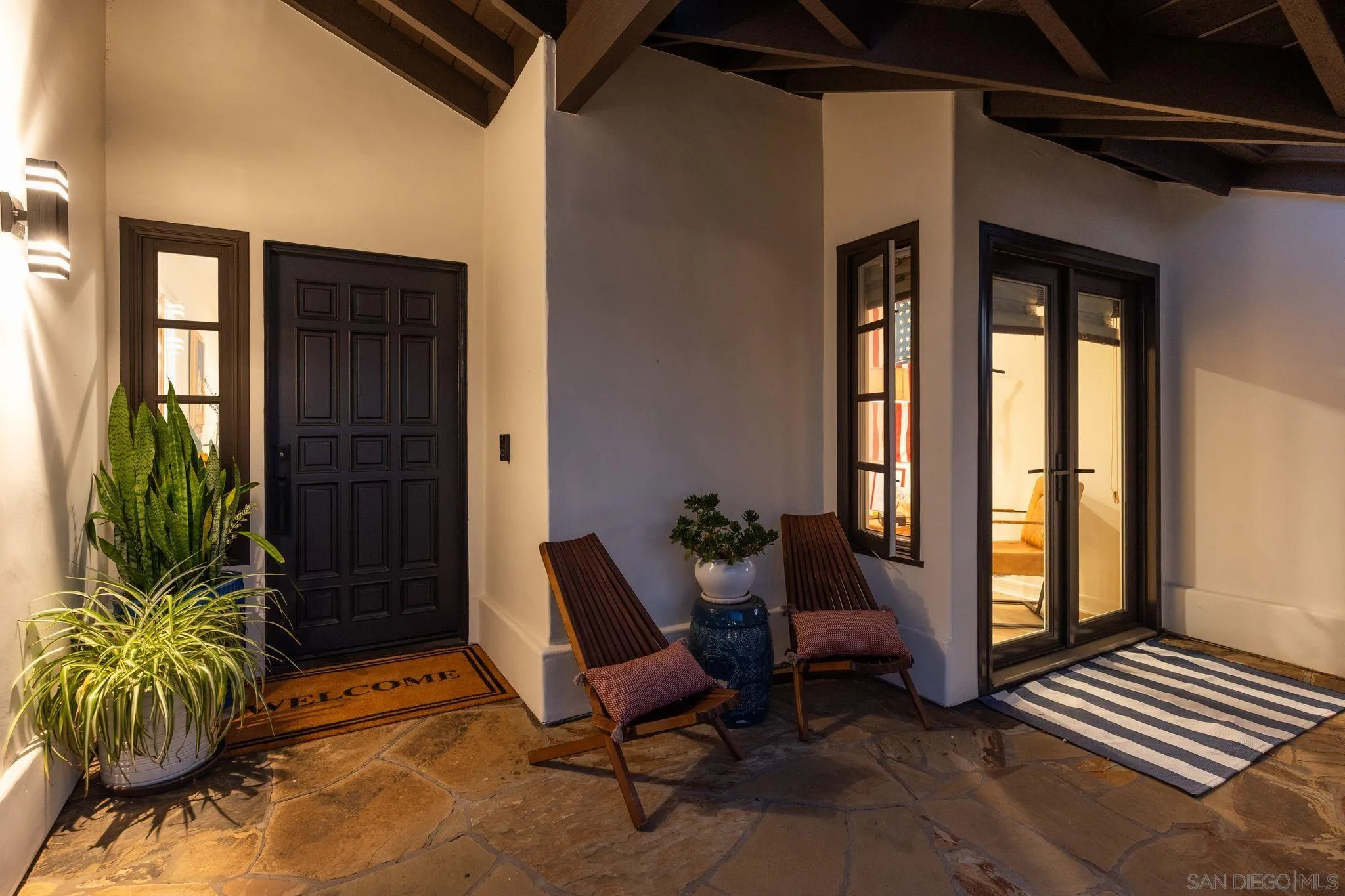 3805 Avenida Feliz