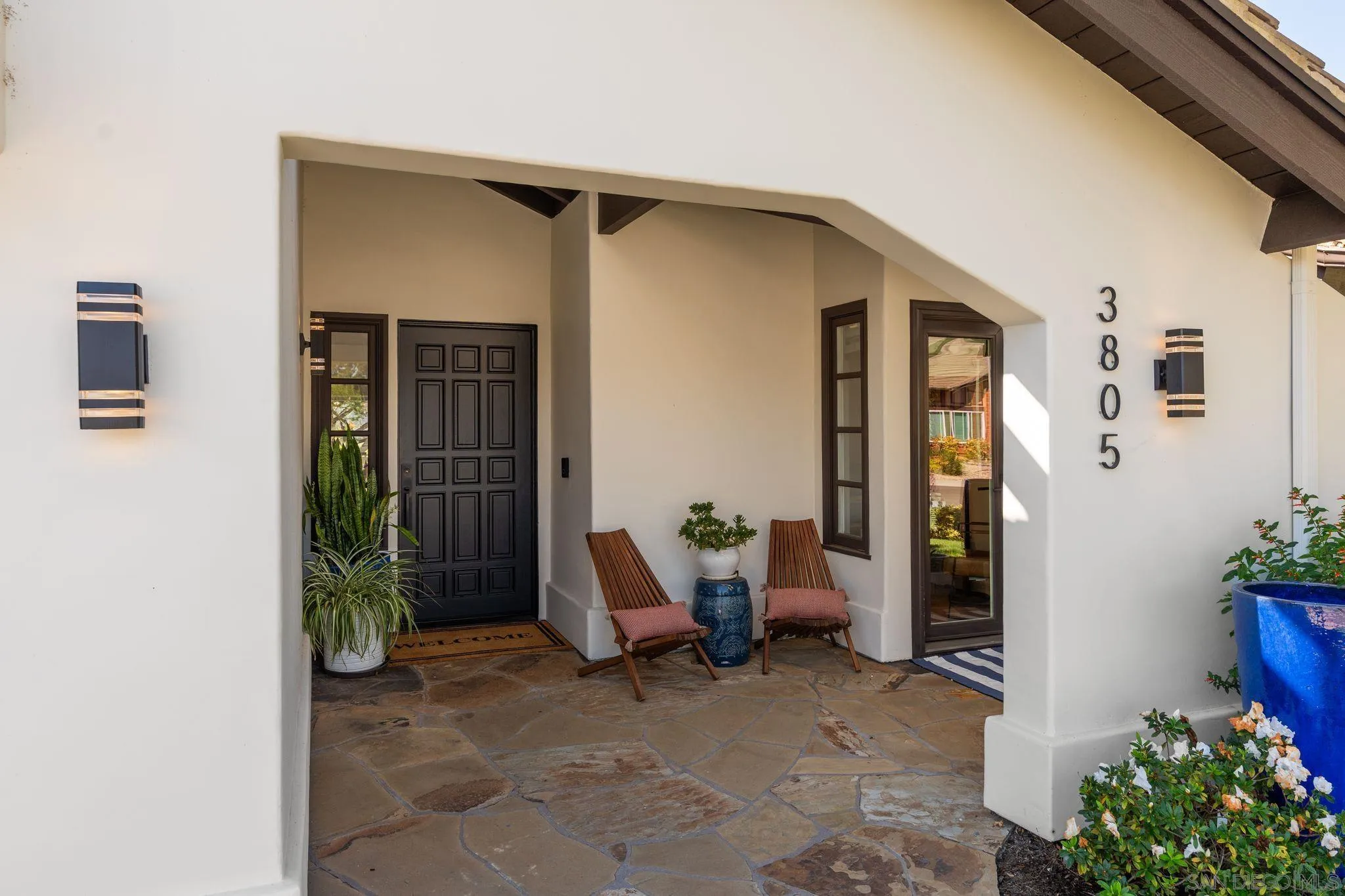 3805 Avenida Feliz